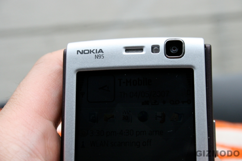 Illustration for article titled Gizmodo's Long-Ass Nokia N95 Review: Why it Rocks, Why it Sucks